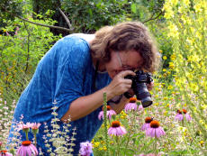 In der Freizeit fotografiere ich gern im eigenen Schaugarten